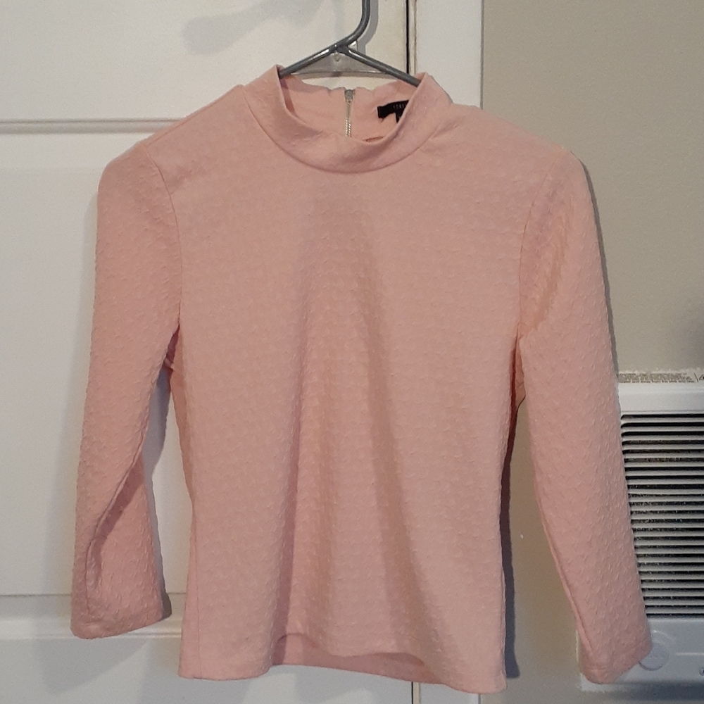 Light pink 1/4 neck top